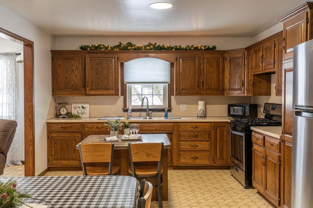 Villa Weaver Ridge Manor Millersburg Exterior foto
